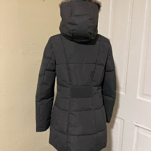 HALITECH Gray Puffer Coat with Faux Fur Hood and Slim Fit - Picture 7 of 12